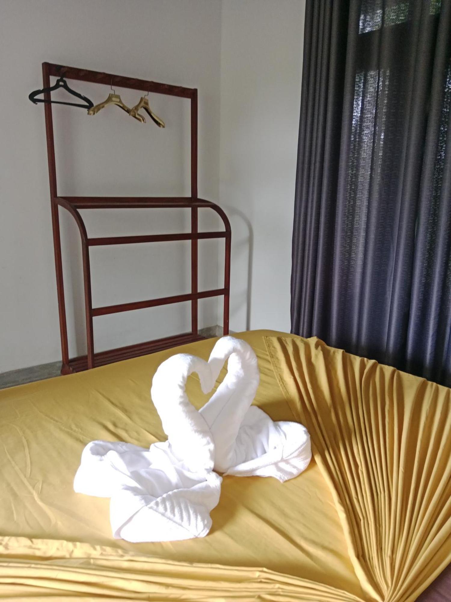 Sunny Mound Unawatuna Close By Sri Yoga Shala מראה חיצוני תמונה